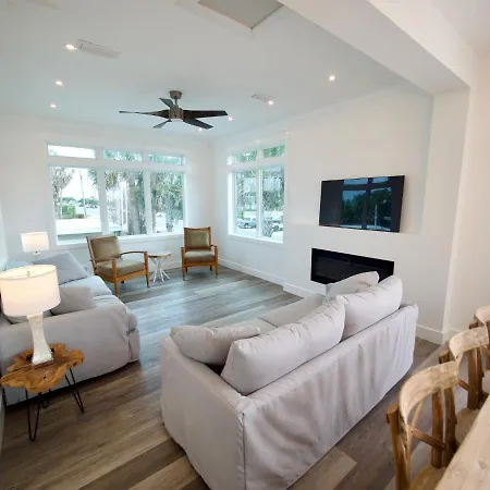 6 Bedroom Townhouse With Rooftop Deck Great Oceanviews 6Th Br Is Detached